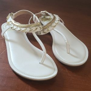 FERGALICIOUS WHITE/GOLD EMBELLISHED SANDALS 8M